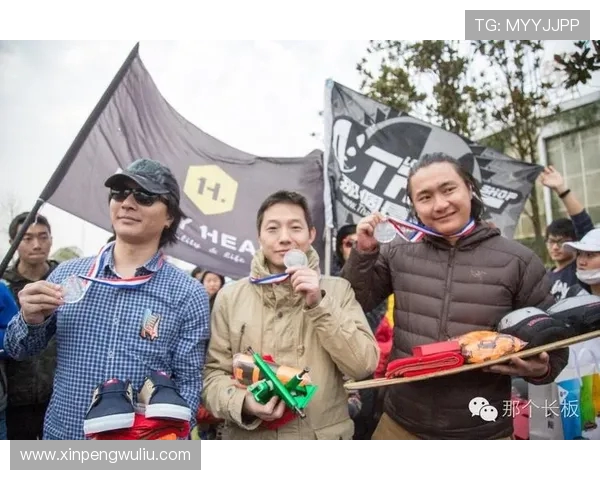 城市马拉松点评：北京滑板队在赛事中的技术表现与团队协作分析
